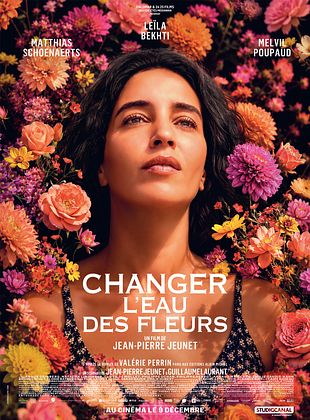 Changer l'eau des fleurs