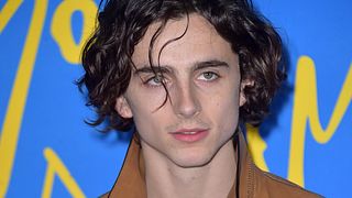 image de Fou Mais Vrai : Timothée Chalamet jouait avec une oreillette sur "Call Me By Your Name" !