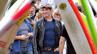 image de Fou Mais Vrai : Jean Dujardin a fait le meilleur film de surf selon la légende de la discipline !