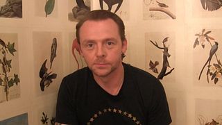 image de Simon Pegg joue à "Tu préfères...?" avec les internautes
