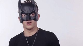 image de Tom Holland se déguise en Batman pour le casting de Spider-Man