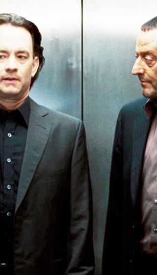 image de la news "Dans tous les films, il les a" : l'improbable cadeau de Jean Reno à Tom Hanks sur le tournage de Da Vinci Code il y a 20 ans