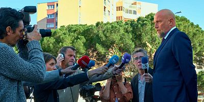 poster de la série Les armes fatales