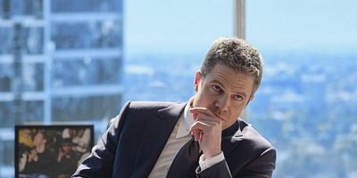 poster de la série Seven Days a Week and Twice on Sunday