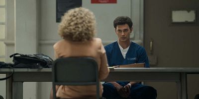 poster de la série L'homme blessé