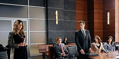 poster de la série Elle court, la rumeur