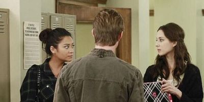 poster de la série Dans l'oeil du cyclone