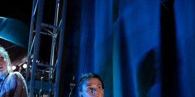 poster de la série Le spectacle continue