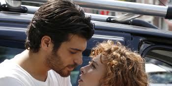 poster de la série İnadına Aşk 11.Bölüm