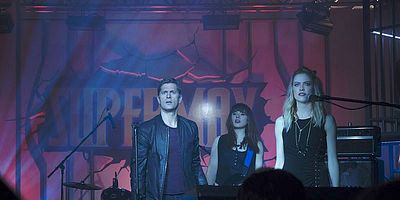 poster de la série Les zombies contre-attaquent