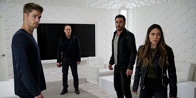 poster de la série Tous pour un