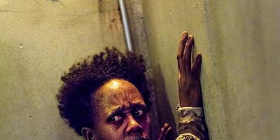 poster de la série Aidez-moi