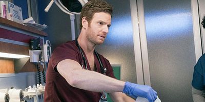 poster de la série Sauvez-nous !