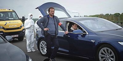 poster de la série Connectée