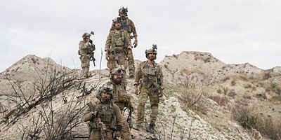 poster de la série Le cimetière des empires