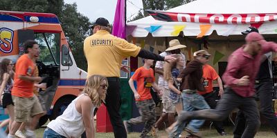 poster de la série Moins une