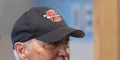 poster de la série Souffler sur les braises