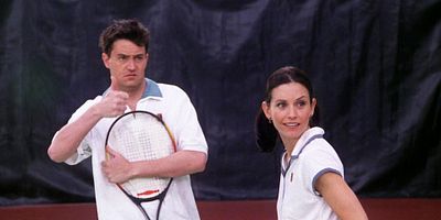 poster de la série Celui qui riait différemment