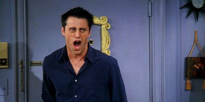 poster de la série Ceux qui avaient une belle co-locataire