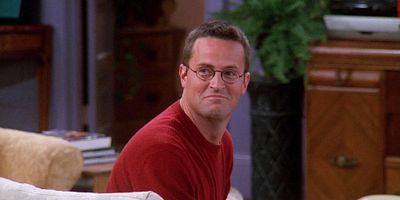 poster de la série Celui qui assistait à son propre enterrement