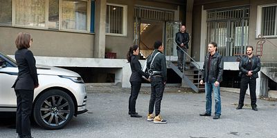 poster de la série Cinq espions et un couffin