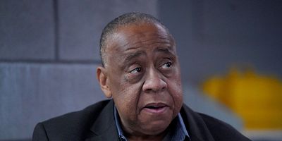 poster de la série Les visiteurs