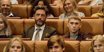 poster de la série L'enterrement