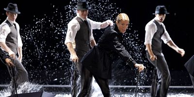 poster de la série Chantons sous la pluie