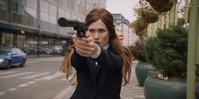 poster de la série La professionnelle