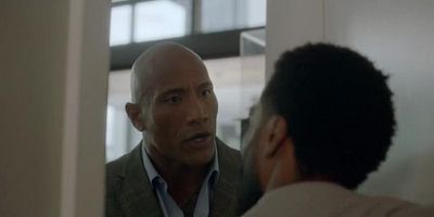 poster de la série Tout est dans tout