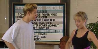 poster de la série Une semaine au paradis (1/2)