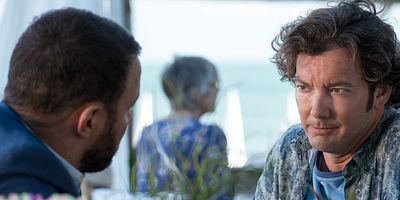 poster de la série Abondance de biens ne nuit pas