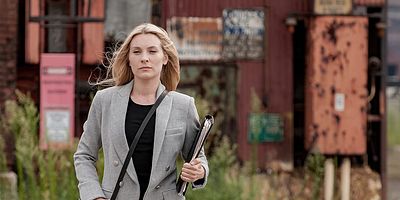 poster de la série Le Luxembourg contre John Lakeman