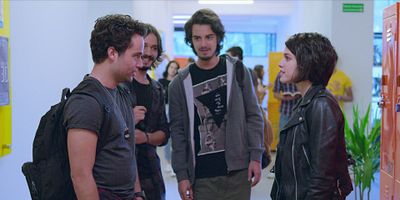 poster de la série Imbéciles