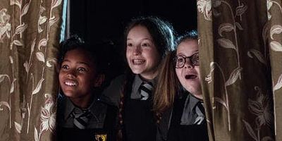 poster de la série L'anniversaire de Mlle Jollidodue