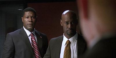 poster de la série 08h00 - 09h00