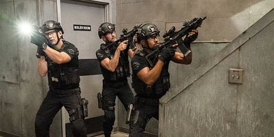 poster de la série Les faux monnayeurs