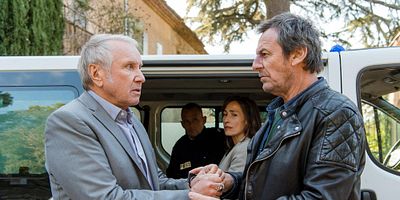 poster de la série Les blessures de l'enfance – parties 1 et 2