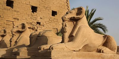 poster de la série Hatchepsout, reine-pharaonne influente