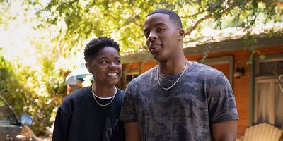 poster de la série Show Me A Good Time