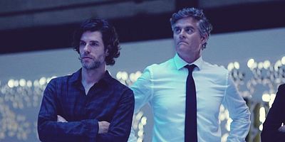 poster de la série 8. Identidad