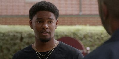 poster de la série We Need a Resolution