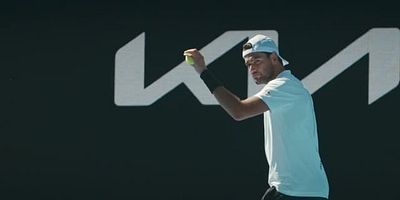 poster de la série Une couronne à saisir