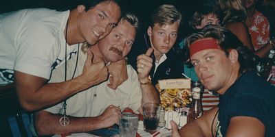 poster de la série Sexe, drogues et produits dérivés