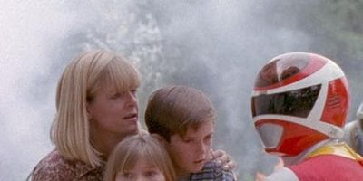 poster de la série Le médaillon