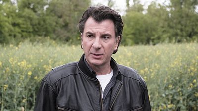 image de la news Flashback sur TF1 : y aura-t-il une saison 2 pour la série avec Michaël Youn et Constance Gay ?