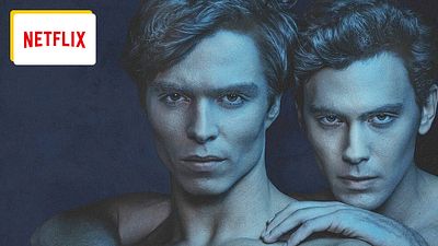 image de la news Monstres : avez-vous repéré cet énorme anachronisme dans la série Netflix sur les frères Menéndez ?