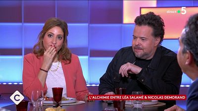 image de la news Fou rire dans C à vous : Nicolas Demorand plaisante sur les raisons de sa bonne entente avec Léa Salamé