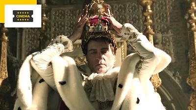 image de la news Napoléon avec Joaquin Phoenix : l'Empereur s'est-il vraiment couronné lui-même ?