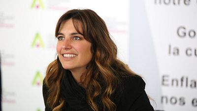 image de la news Surprise sur le tournage du Meilleur Pâtissier pour Laëtitia Milot… contrairement à Julia Vignali !